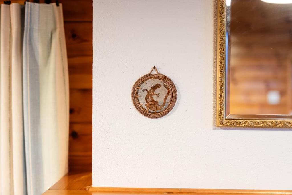 Cozy Norwegian Style Log In Rural Snowdonia - 2 Bedrooms & Parking By Seren Short