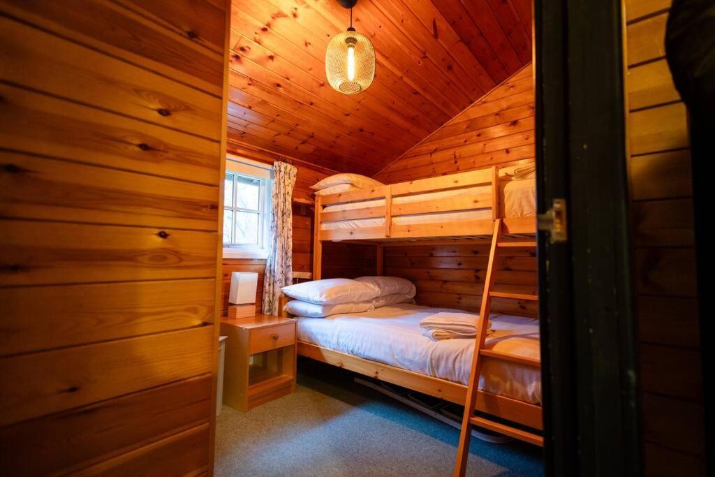 Holiday home Cozy Norwegian Style Log In Rural Snowdonia - 2 Bedrooms & Parking By Seren Short