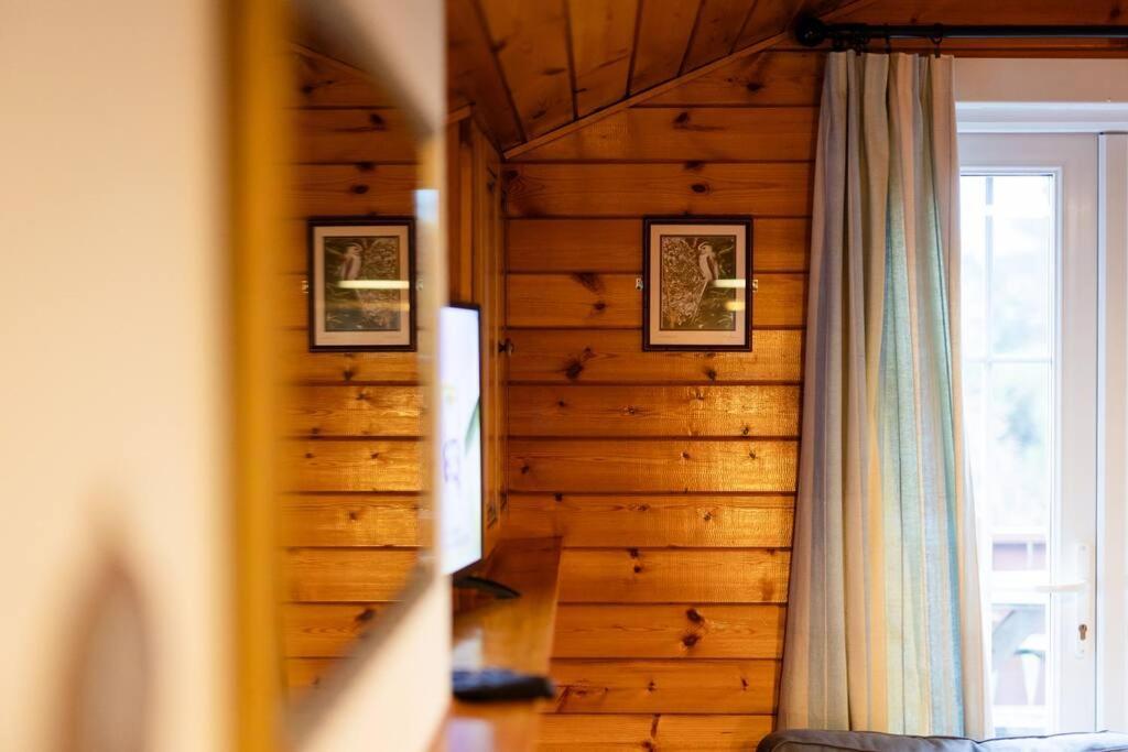 Holiday home Cozy Norwegian Style Log In Rural Snowdonia - 2 Bedrooms & Parking By Seren Short *