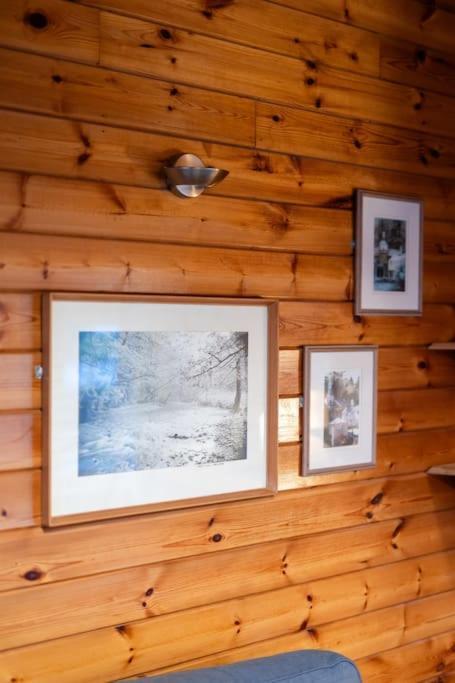 Cozy Norwegian Style Log In Rural Snowdonia - 2 Bedrooms & Parking By Seren Short Holiday home *