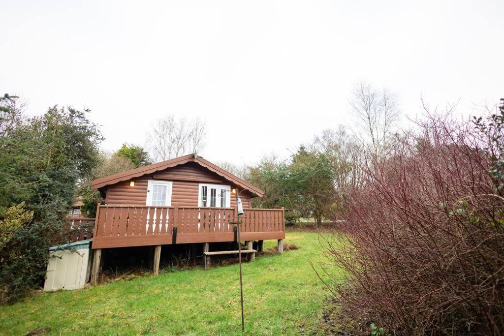 Cozy Norwegian Style Log In Rural Snowdonia - 2 Bedrooms & Parking By Seren Short * Ffestiniog