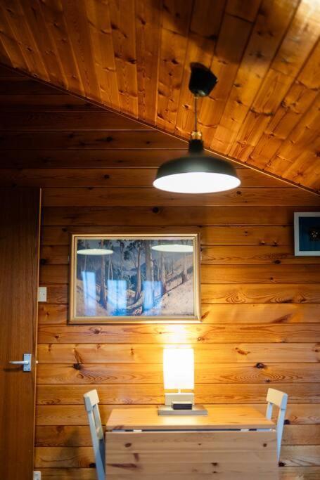 Cozy Norwegian Style Log In Rural Snowdonia - 2 Bedrooms & Parking By Seren Short Holiday home Ffestiniog