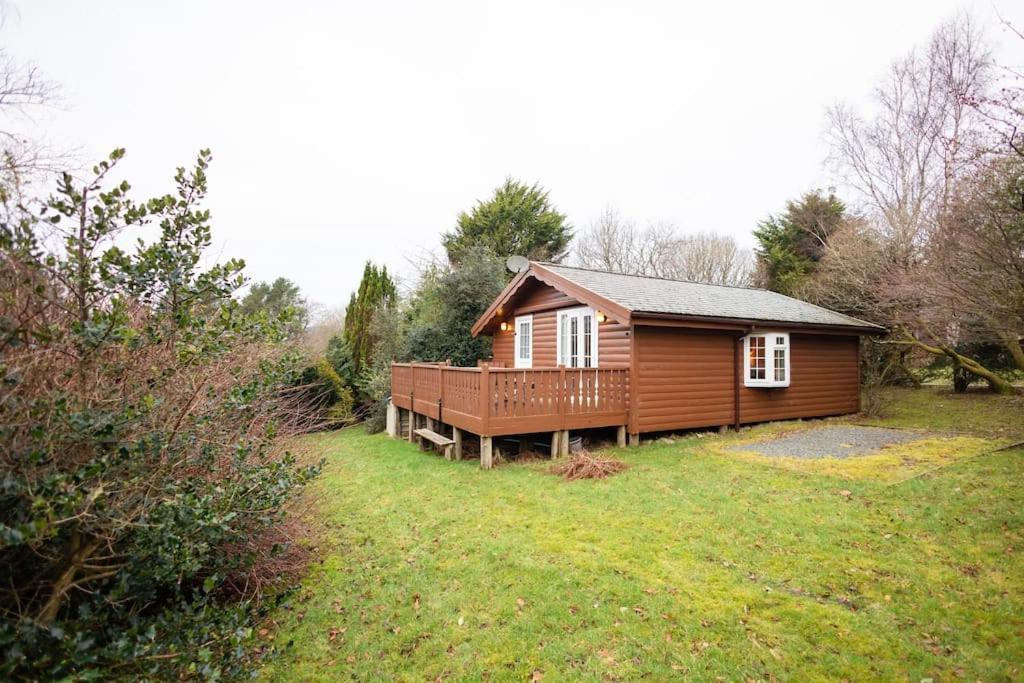 Cozy Norwegian Style Log In Rural Snowdonia - 2 Bedrooms & Parking By Seren Short Holiday home Ffestiniog